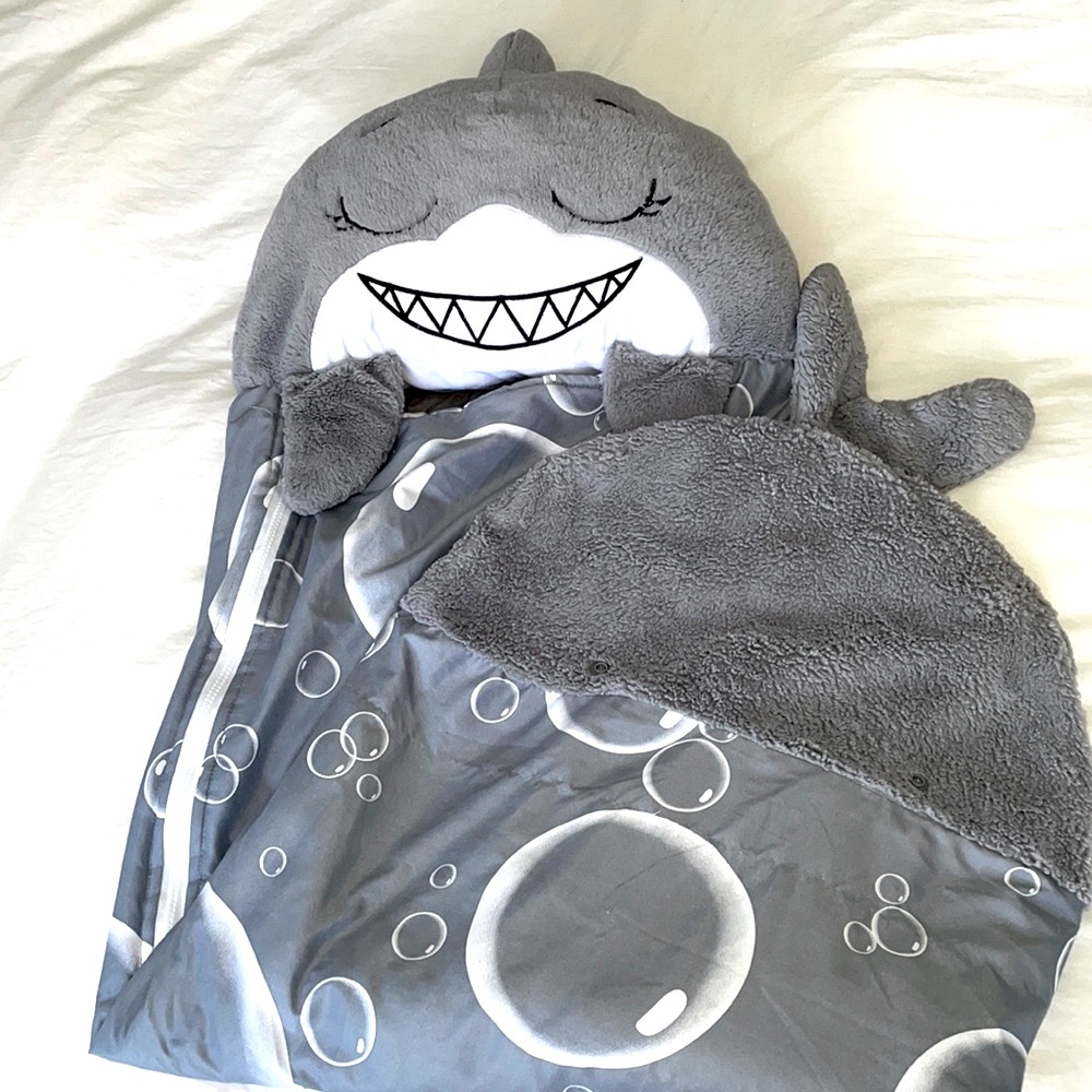 Shark Happy Napper - Medium